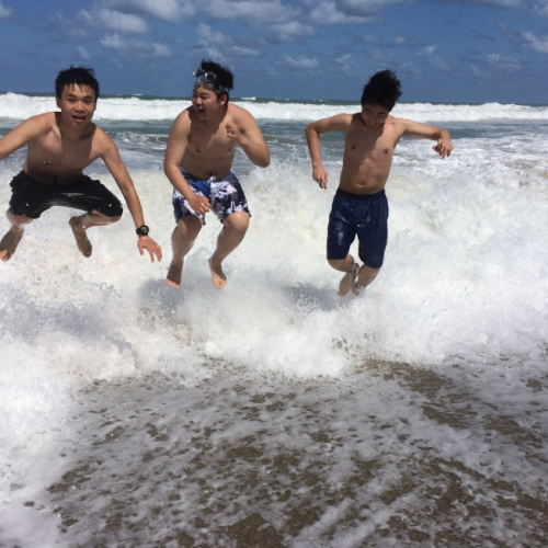 贏在起跑線？中國(guó)孩子赴美留學(xué)是否越早越好？